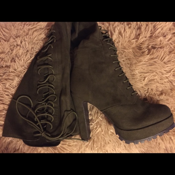 Heeled Booties. - Picture 2 of 3